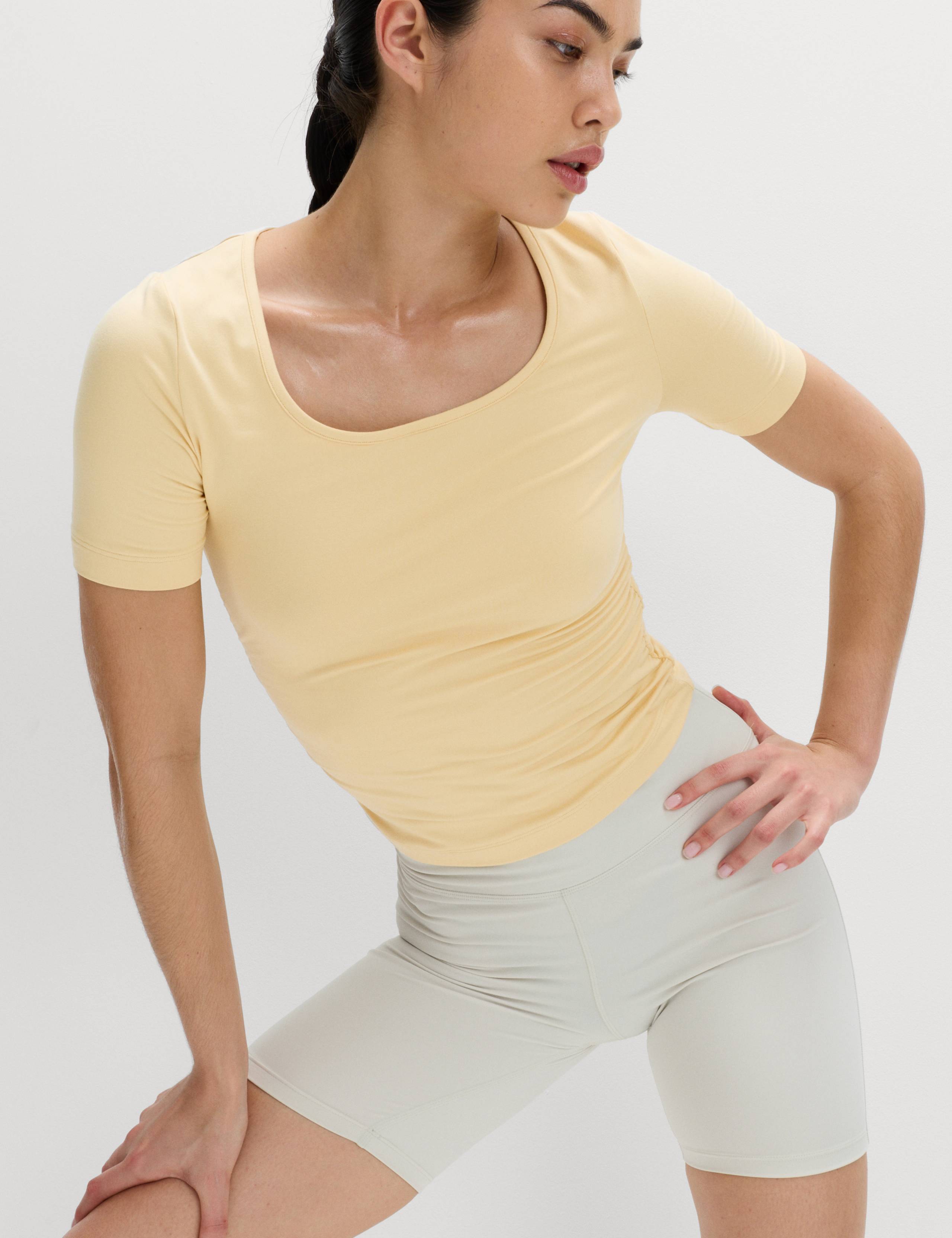 Go Balance Scoop Neck Ruched Fitted Top
