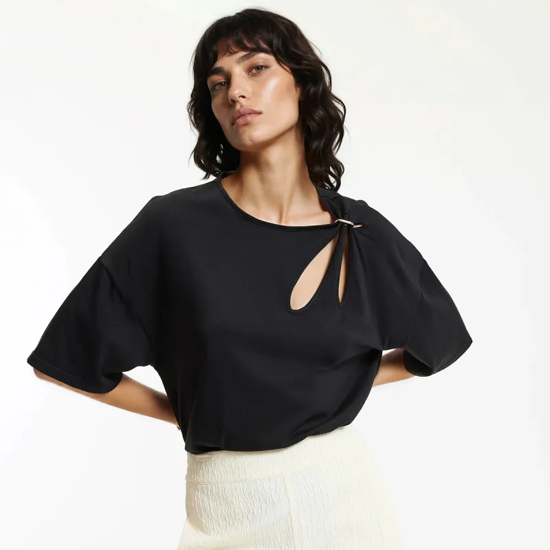 Short Sleeve T-Shirt with Crew Neck and Cut-Outs and Jewellery — image 1 of 4